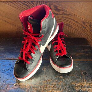 2011 Nike Sweet Classic High Black Red White 354701-096 10.5 US